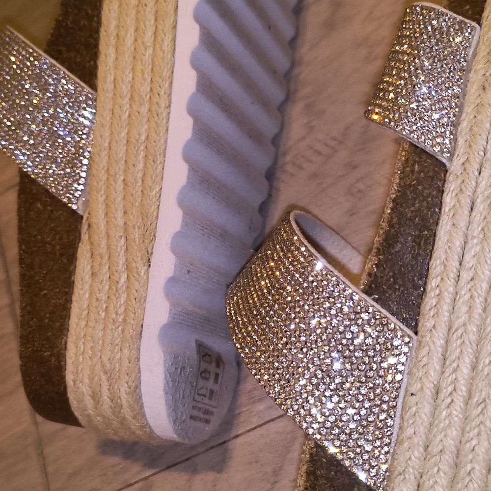 Dirty Laundry Rhinestone Platform Slides - Picture 4 of 12